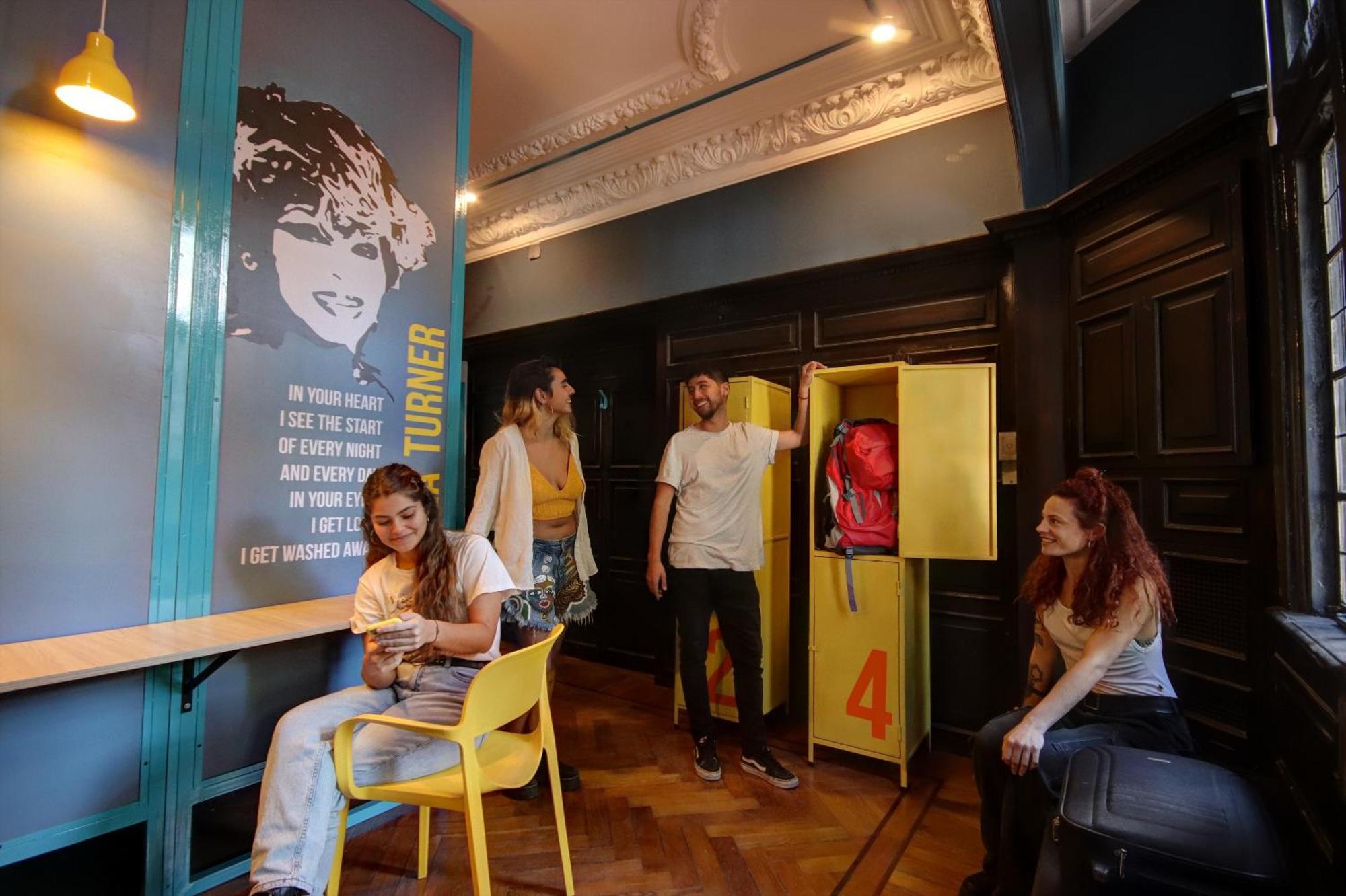 Play Hostel Garden Buenos Aires Exterior photo